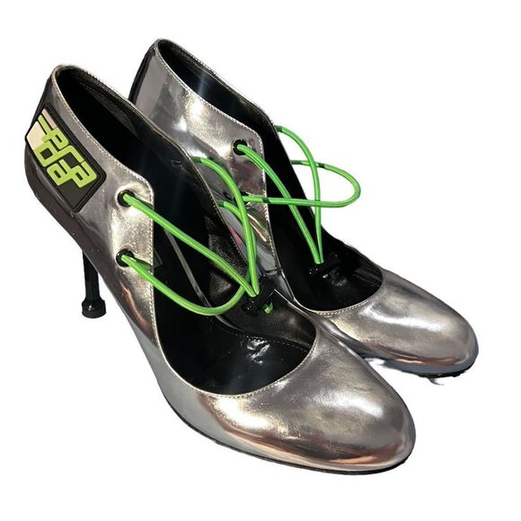 PRADA DRAWCORD PATENT-LEATHER PUMPS IN SILVER size EUR 39 - Picture 1 of 10